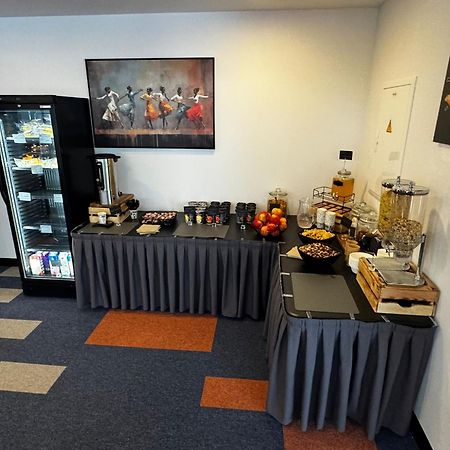Kepler Club Riga Airport Hotel - Landside Public Area Ieki 外观 照片